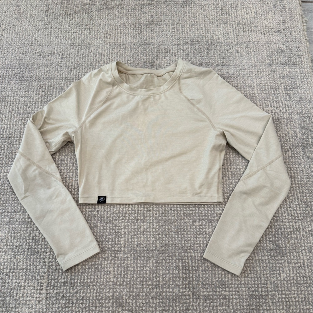 Alphalete Long Sleeve Crop Top